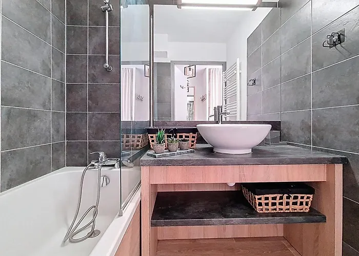 Lumineux Avec Balcon, Proche Des Pistes - 4 Personnes - Fr-1-832-6 * Val Thorens